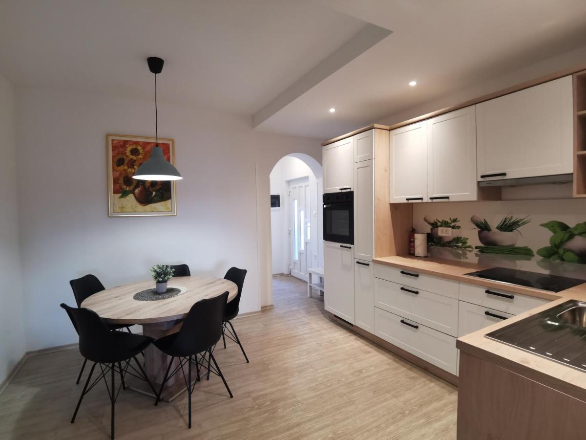 Apartmaji Vila Antonia Порторож Екстериор снимка